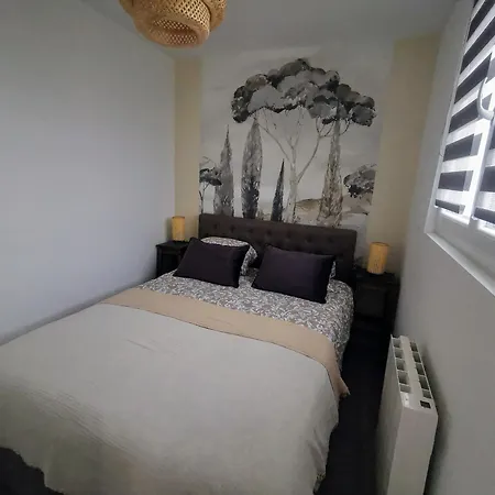 Le Clos Saint Martin Apartment